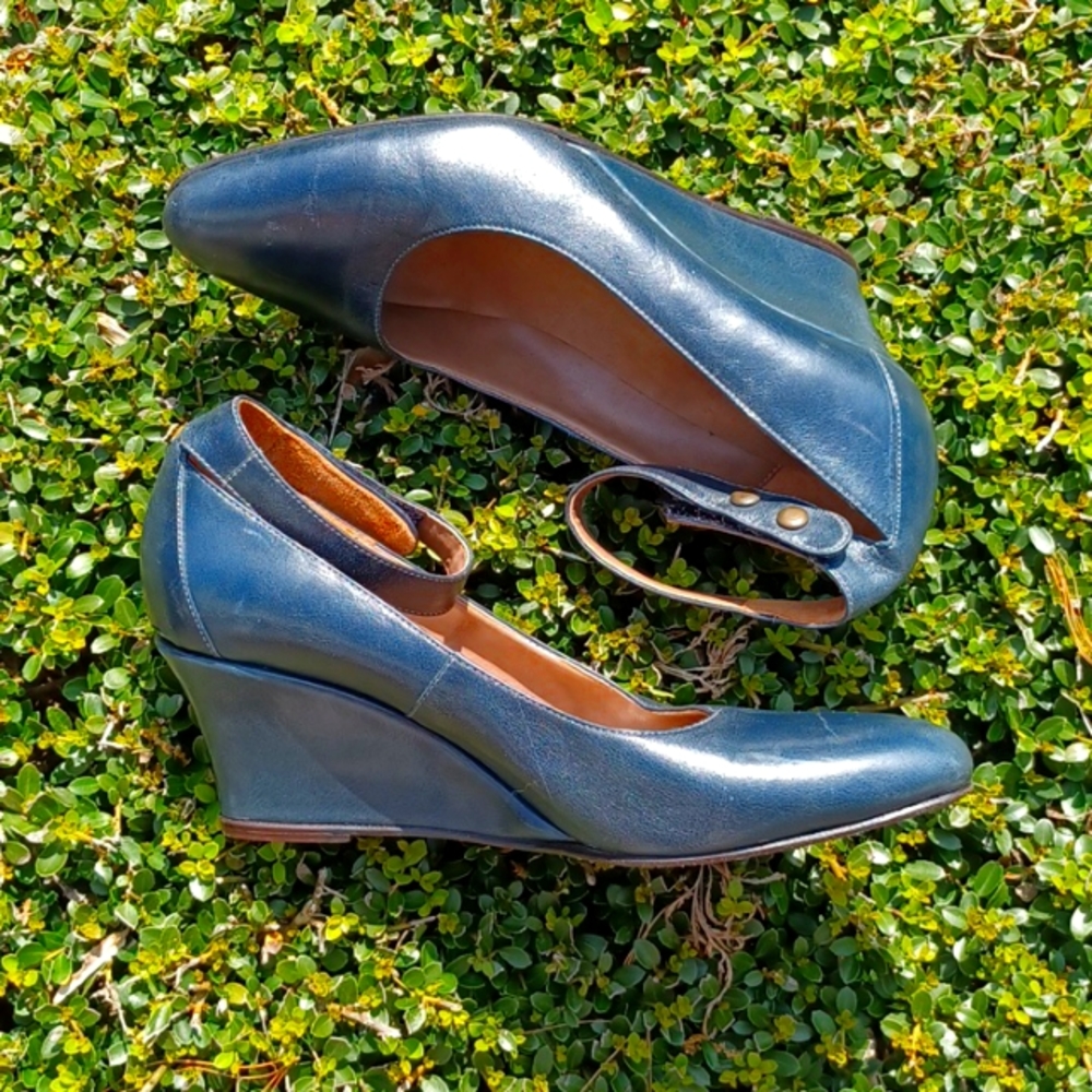 Teal leather wedges 🇦🇷